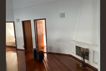 Casa à venda com 4 quartos, 400m² em Alphaville, Santana de Parnaíba