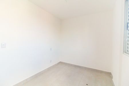 Quarto 1 de apartamento à venda com 2 quartos, 40m² em Parque Sonia, São Paulo