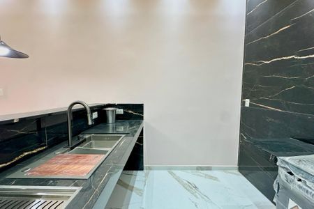 Apartamento à venda com 44m², 1 quarto e sem vaga Apartamento à venda com 44m², 1 quarto e sem vagaCozinha e Área de Serviço