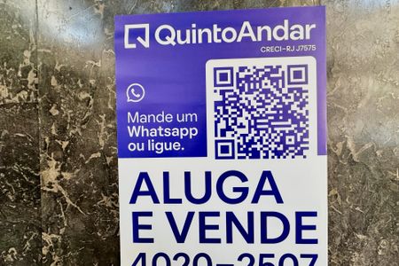 Apartamento à venda com 44m², 1 quarto e sem vaga Apartamento à venda com 44m², 1 quarto e sem vagaPlaquinha instalada