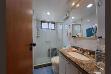 Apartamento à venda com 95m², 3 quartos e 1 vagaBanheiro da suíte