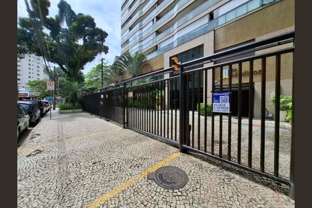 Apartamento à venda com 95m², 3 quartos e 1 vagaPlaca