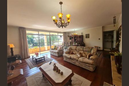 Casa à venda com 4 quartos, 295m² em Interlagos, São Paulo