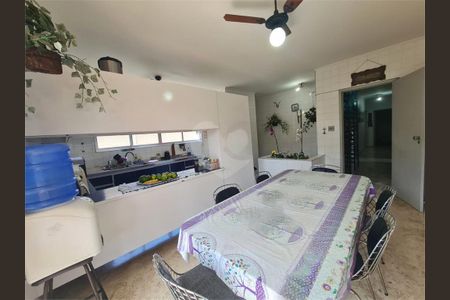 Casa à venda com 4 quartos, 295m² em Interlagos, São Paulo