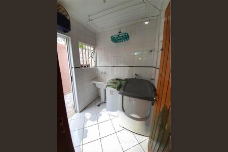 Casa à venda com 3 quartos, 138m² em Vila Santo Estefano, São Paulo