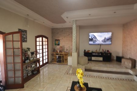 Casa à venda com 359m², 2 quartos e 4 vagasSala