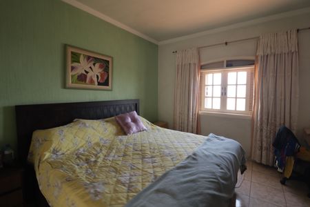 Casa à venda com 359m², 2 quartos e 4 vagasSuíte