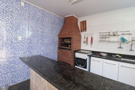 Casa à venda com 359m², 2 quartos e 4 vagasQuintal
