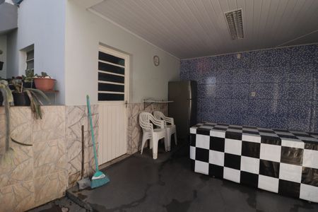 Casa à venda com 359m², 2 quartos e 4 vagasQuintal