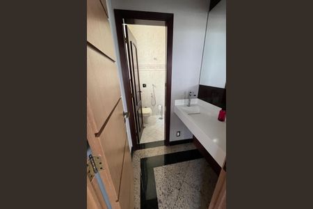 Apartamento à venda com 600m², 4 quartos e 3 vagasLavabo