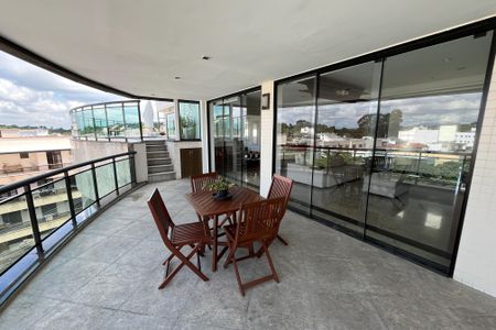 Apartamento à venda com 600m², 4 quartos e 3 vagasVaranda gourmet