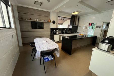 Apartamento à venda com 600m², 4 quartos e 3 vagasCozinha