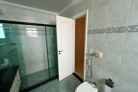 Apartamento à venda com 600m², 4 quartos e 3 vagasBanheiro da Suíte 2