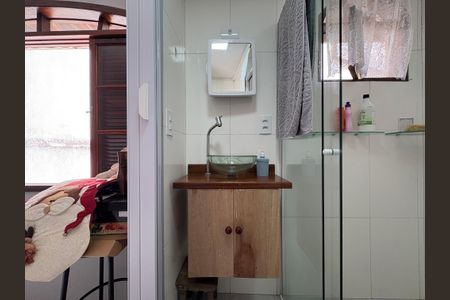 Casa à venda com 360m², 5 quartos e 5 vagasBanheiro suíte 5 edícula