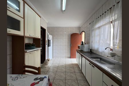Casa à venda com 360m², 5 quartos e 5 vagasCozinha