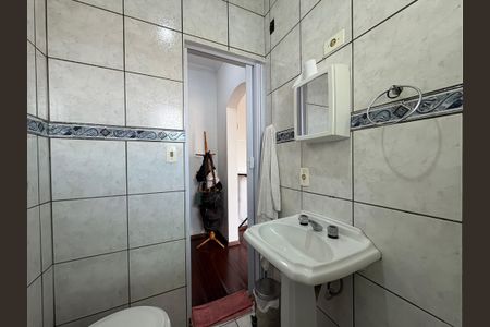 Casa à venda com 360m², 5 quartos e 5 vagasBanheiro da suíte 4