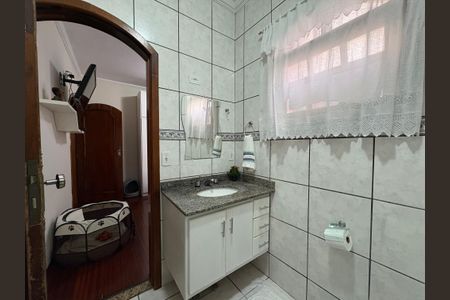 Casa à venda com 360m², 5 quartos e 5 vagasBanheiro da suíte 3