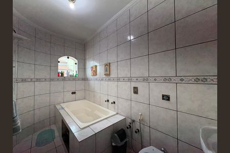 Casa à venda com 360m², 5 quartos e 5 vagasBanheiro da Suíte 1