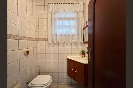 Casa à venda com 360m², 5 quartos e 5 vagasLavabo