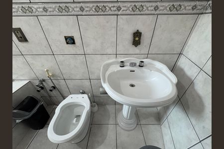 Casa à venda com 360m², 5 quartos e 5 vagasBanheiro da Suíte 1