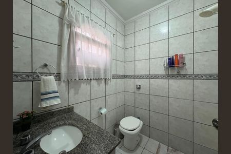 Casa à venda com 360m², 5 quartos e 5 vagasBanheiro da suíte 3