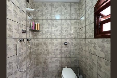 Casa à venda com 360m², 5 quartos e 5 vagasBanheiro da Suíte 2