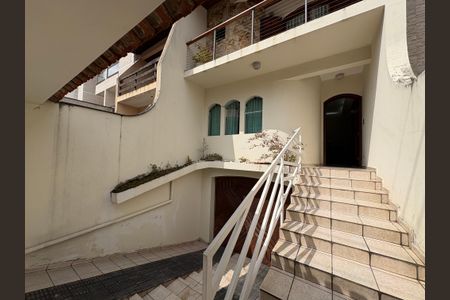 Casa à venda com 360m², 5 quartos e 5 vagasEntrada