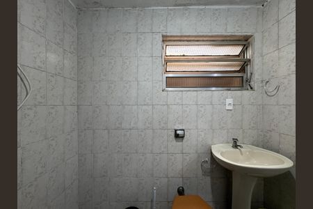 Casa à venda com 360m², 5 quartos e 5 vagasBanheiro de serviço edícula
