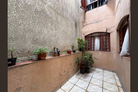 Casa à venda com 360m², 5 quartos e 5 vagasJardim de inverno