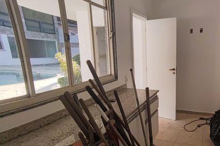 Casa de condomínio à venda com 650m², 6 quartos e 4 vagasQuarto de Serviço
