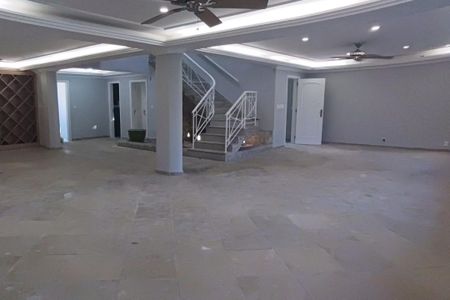 Casa de condomínio para alugar com 650m², 6 quartos e 4 vagas Casa de condomínio para alugar com 650m², 6 quartos e 4 vagasSala