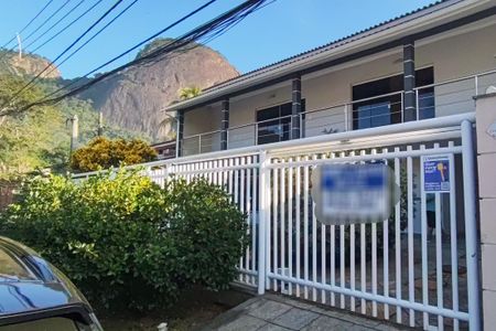 Casa de condomínio à venda com 650m², 6 quartos e 4 vagasPlaca