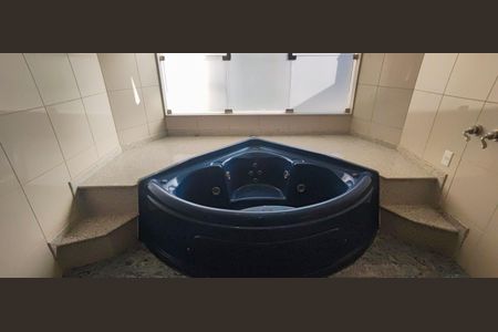 Casa de condomínio à venda com 650m², 6 quartos e 4 vagasBanheiro da Suíte 4