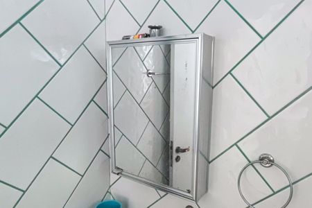 Casa de condomínio à venda com 650m², 6 quartos e 4 vagasBanheiro de Serviço