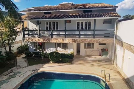 Casa de condomínio à venda com 650m², 6 quartos e 4 vagasÁrea comum - Piscina
