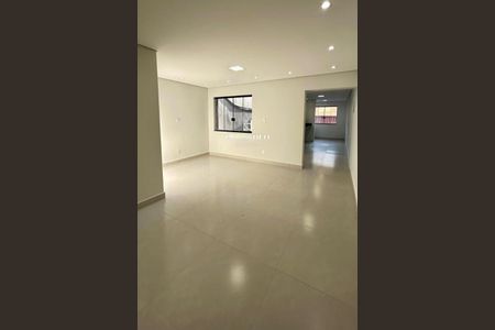 Casa à venda com 3 quartos, 192m² em Vila Camilópolis, Santo André