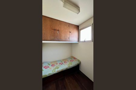 Apartamento à venda com 150m², 4 quartos e 2 vagasQuarto de Serviço