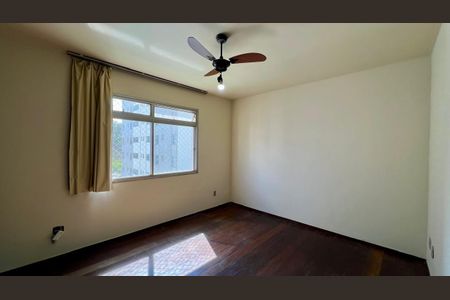 Apartamento à venda com 150m², 4 quartos e 2 vagasQuarto 2