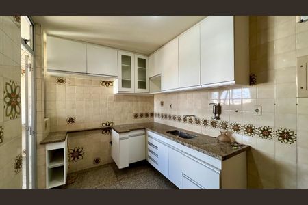Apartamento à venda com 150m², 4 quartos e 2 vagasCozinha