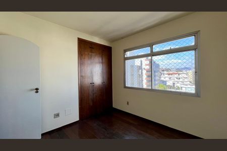 Apartamento à venda com 150m², 4 quartos e 2 vagasQuarto 1