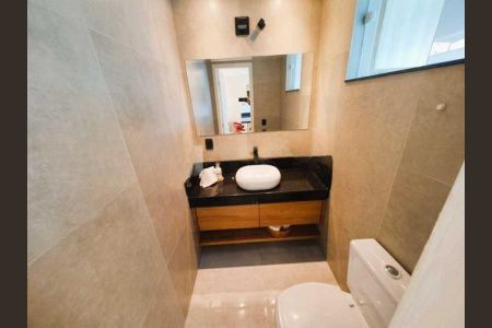 Casa à venda com 103m², 2 quartos e 2 vagas