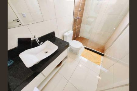 Casa à venda com 103m², 2 quartos e 2 vagas