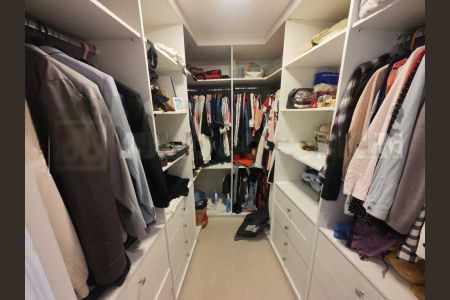 Casa à venda com 103m², 2 quartos e 2 vagas