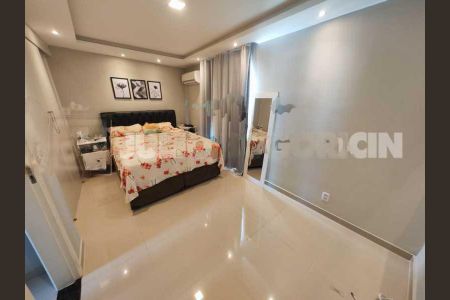 Casa à venda com 103m², 2 quartos e 2 vagas