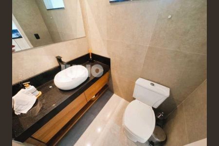 Casa à venda com 103m², 2 quartos e 2 vagas