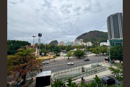 Apartamento à venda com 78m², 2 quartos e 1 vaga Apartamento à venda com 78m², 2 quartos e 1 vagaÁrea comum - vista