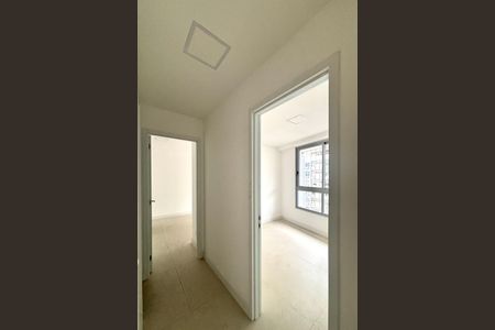 Apartamento à venda com 78m², 2 quartos e 1 vaga Apartamento à venda com 78m², 2 quartos e 1 vagaBanheiro social - corredor de acesso