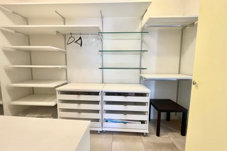 Apartamento à venda com 425m², 4 quartos e 1 vagaCloset Suíte 4
