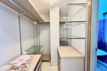 Apartamento à venda com 425m², 4 quartos e 1 vagaCloset Suíte 1