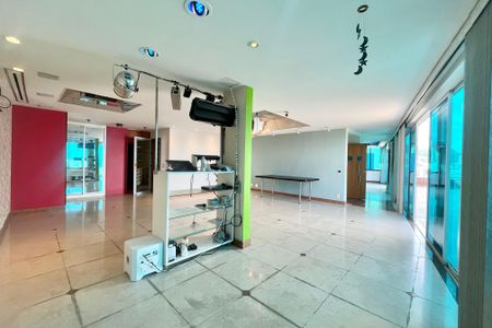 Apartamento à venda com 425m², 4 quartos e 1 vagaSala